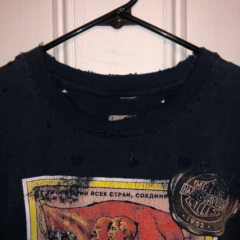 HARLEY DAVIDSON MOSCOW RUSSIA DESTROYED TEE - Picture 3 of 5